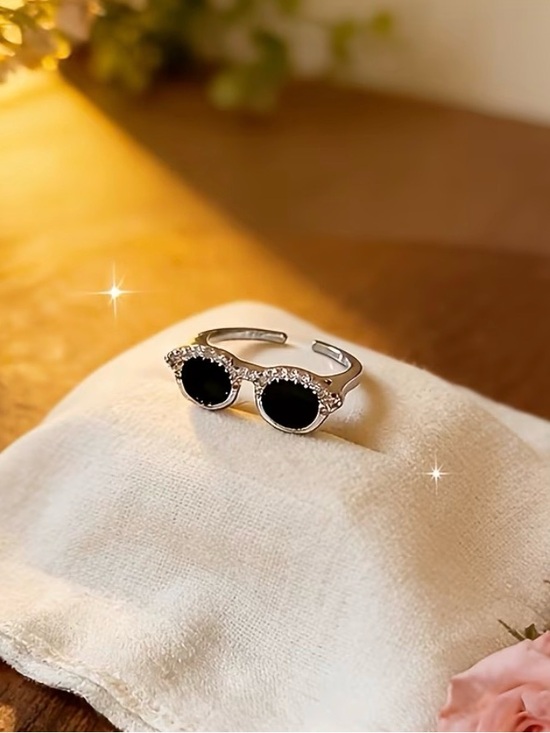Jewelry - Silver Sunglasses Ring